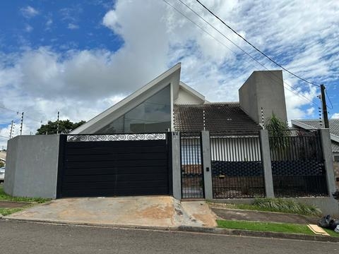Casa à venda em Maringá, Jardim Paris, com 3 quartos, com 146.32 m²